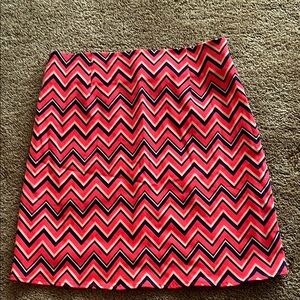 NWT Flirty Zigzag Patterned Skirt - hot pink and navy blue. Stretchy material